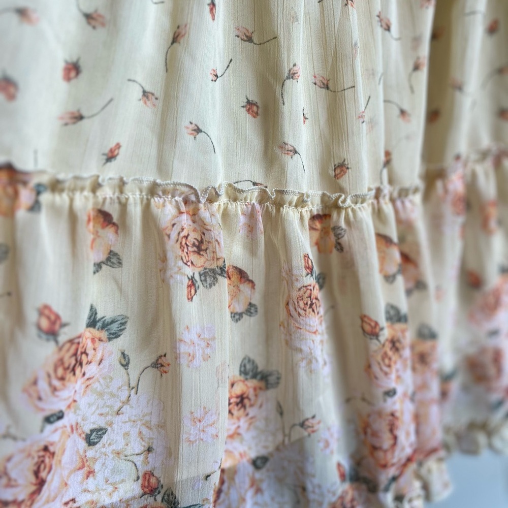 Floral Boho Chic Dress - Picture 6 of 7